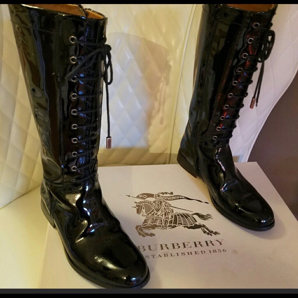 Burberry Riding boots sz 33 Euro or Sz 1.5